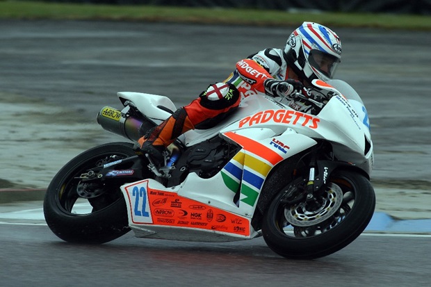 Steve Plater in action at Thruxton (Dave Yeomans)